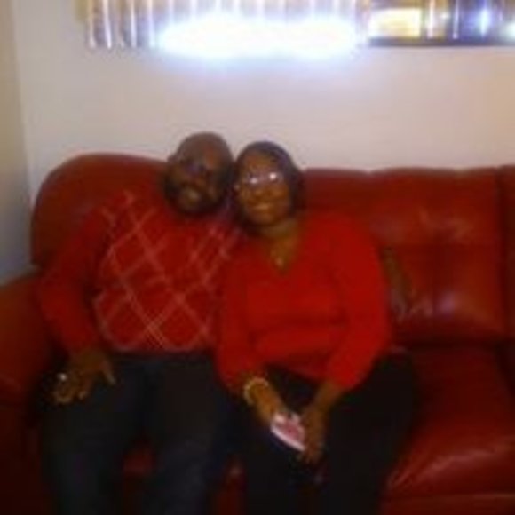 Meet your Posher, Newton - Picture 1 of 1